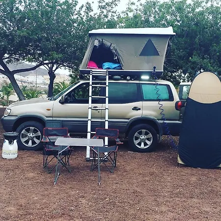 Úszó hotel Rent4x4camping Costa Adeje (Tenerife)